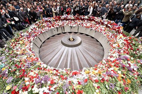 Armenia, on Day of Rain and Sorrow, Observes 100th Anniversary of Genocide - The New York Times