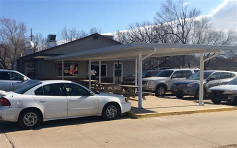 Benny's Burgers and Shakes - Cheney, Kansas