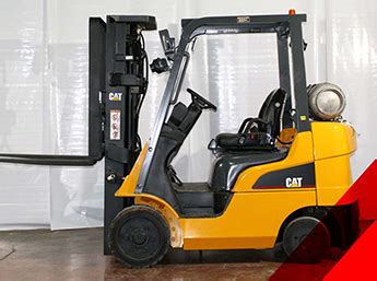 Tow Motor vs Forklift - Is There A Difference? [Quick Answer]