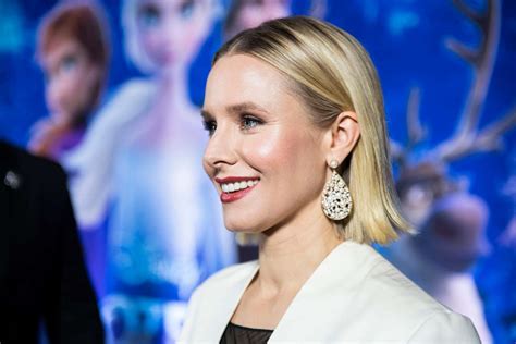 Kristen Bell - Frozen 2 Photocall in Toronto-04 | GotCeleb