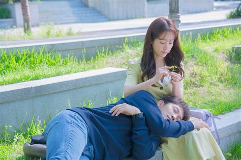 Ji Sung And Han Ji Min Go On Lovey-Dovey Library Date In "Familiar Wife" Stills | Soompi