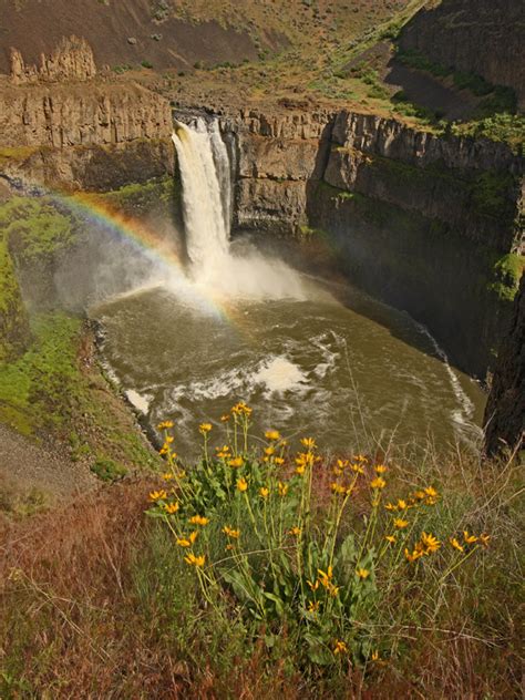 Driving Directions to Palouse Falls State Park, a Washington park located near Pasco