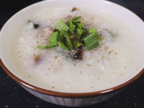 Cantonese congee with century eggs and minced pork – The China Project