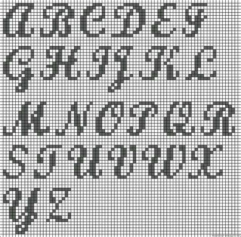 Pin by Adrien Hinant on Perle hama - broderie | Cross stitch alphabet ...