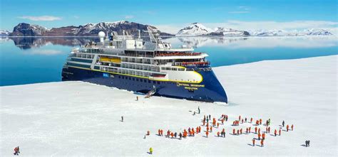 National Geographic Resolution | Lindblad Expeditions