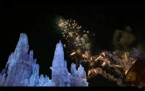 Video: Celebrate the Nite Star Wars Fireworks Spectacular From Batuu - LaughingPlace.com