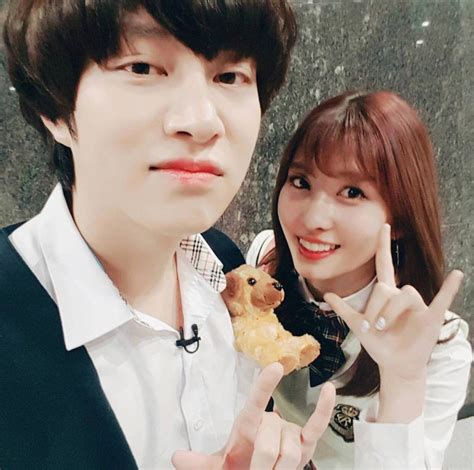 Does Heechul Still Have A Crush On TWICE’s Momo? - Koreaboo