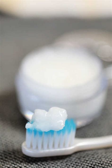 DIY Teeth Whitening - Home Made Teeth Whitening