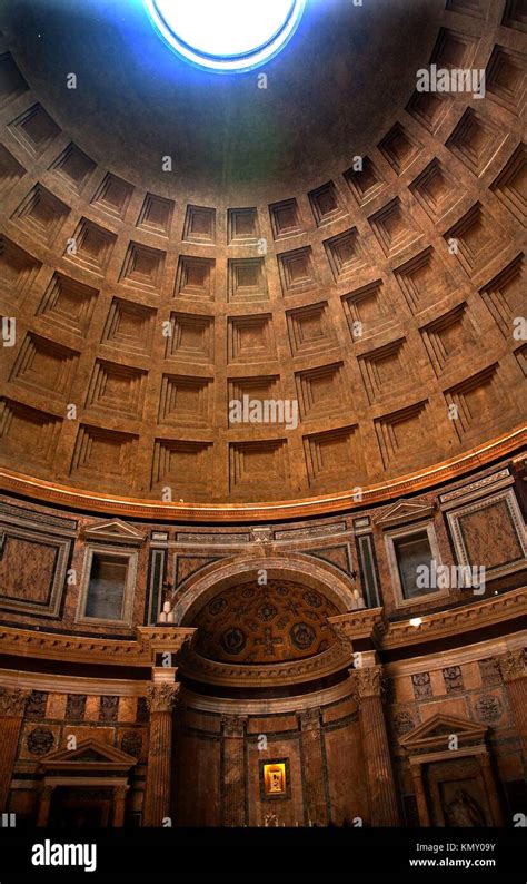 Oculus Pantheon Rome High Resolution Stock Photography and Images - Alamy