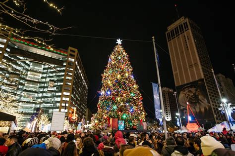 Detroit’s tree lighting kicks off downtown holiday festivities - Curbed Detroit