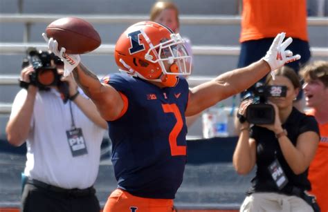 Big Ten Football: How to Watch Illinois vs. Chattanooga on Thursday ...