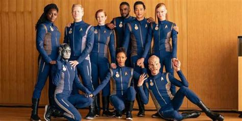 'Star Trek: Discovery' Bridge Crew Shares Memories From the Set