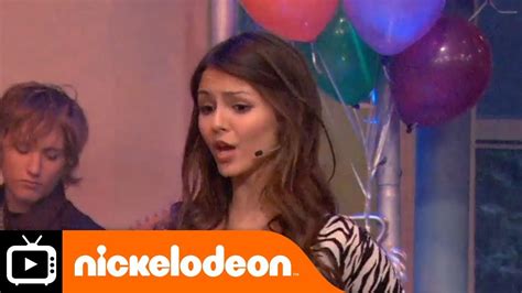 Victorious Karaoke | The Birthweek Song | Nickelodeon UK - YouTube