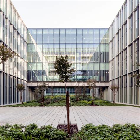 Expansion of Hospital da Luz in Lisbon / RISCO | ArchDaily