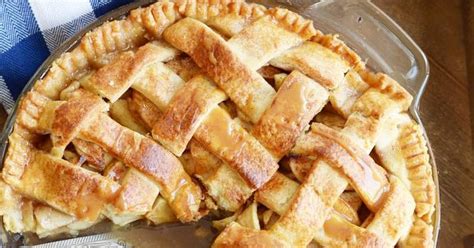 Paula Deen's Apple Pie Recipe | Yummly