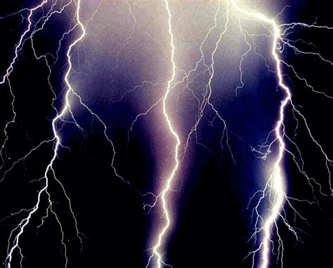 Lightning Strikes GIF - Lightning Weather - Discover & Share GIFs