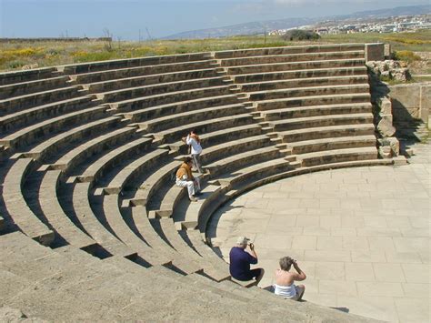 Vous avez cherché amphitheatre - Arts et Voyages