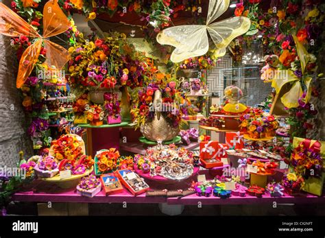 Teuscher Chocolate Shop , Old city Center, Zurich, Switzerland Stock Photo: 50462604 - Alamy