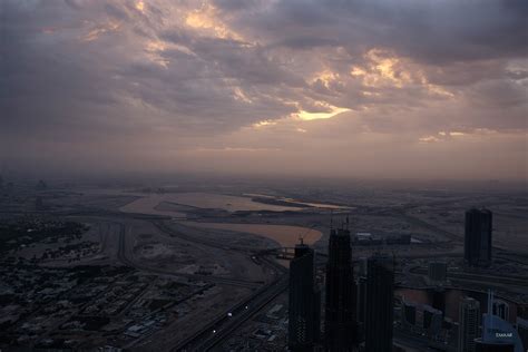 Visiting the Burj Khalifa at sunrise - Helen on her Holidays