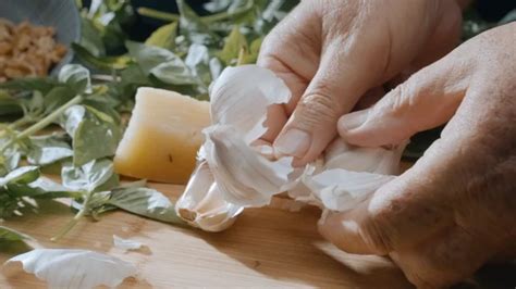 Peeling garlic - Free Stock Video Footage | Coverr