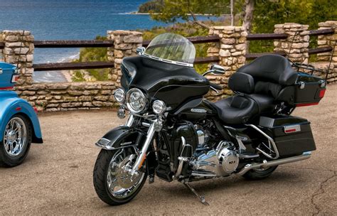 HARLEY-DAVIDSON Electra Glide Ultra Limited (2013-2014) Specs ...