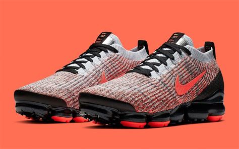 Available Now // Iconic Infrared Cloaks the All-New VaporMax Flyknit 3.0 | HOUSE OF HEAT