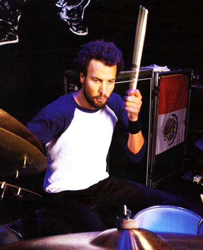 Jon Theodore - DRUMMERWORLD