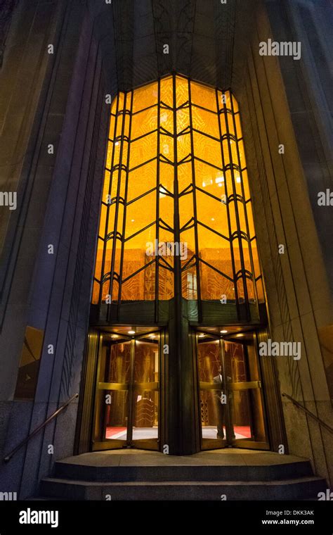 Lobby Entrance of One Wall Street, NYC Stock Photo - Alamy