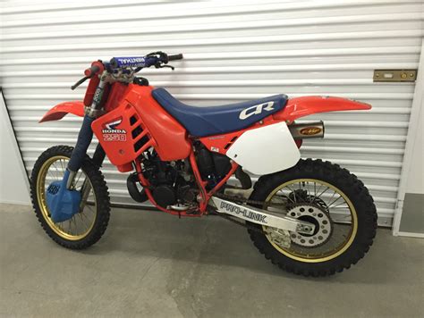 1987 CR250R vintage dirt bike motorcycle Honda 250 cr 80s 2 stroke