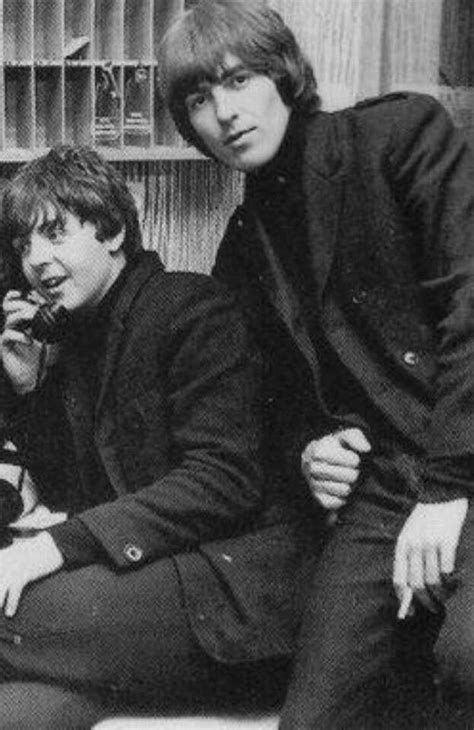 Paul McCartney and George Harrison | Beatles pictures, John lennon beatles, The beatles