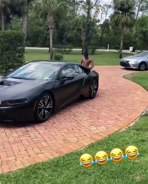 XxxTentacion fait l'amour à une BMW i8 - Vidéo Dailymotion