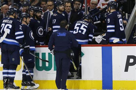 Jets centre Mark Scheifele to miss six-to-eight weeks with upper-body injury - The Globe and Mail