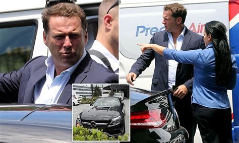 Karl Stefanovic is politely asked to move car by Qantas | Daily Mail Online