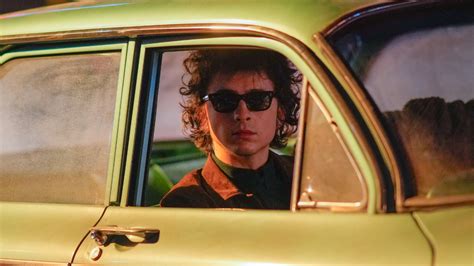 Timothée Chalamet Transforms Into Bob Dylan In New Biopic