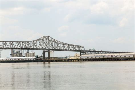 Get the latest on the Mississippi River bridge