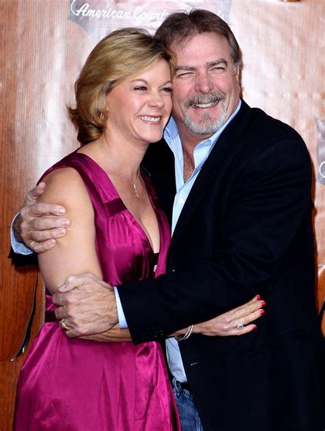 Bill Engvall 2018: Wife, net worth, tattoos, smoking & body facts - Taddlr