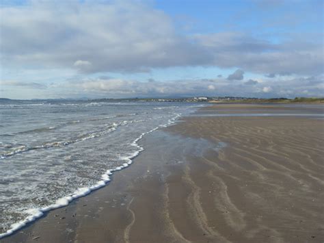 Donabate beach Dublin : Grows on You