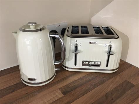 Breville cream kettle and toaster | in Inverurie, Aberdeenshire | Gumtree