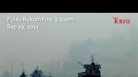 Pulau Bukom Fire Seen from Sentosa - TODAY