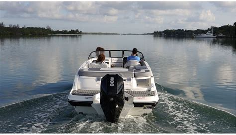 Tips for Outboard Motor Maintenance | Bayliner