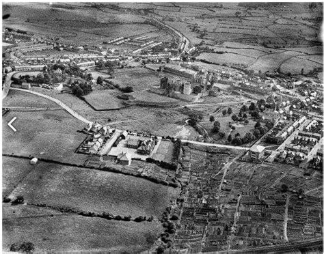 Brian Tilley adlı kullanıcının The Miners Hospital , CAERPHILLY panosundaki Pin