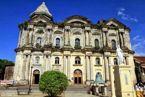 Explore.Dream.Discover: Exploring Taal Basilica