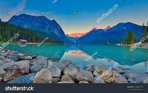 1,583 Lake louise sunset Images, Stock Photos & Vectors | Shutterstock