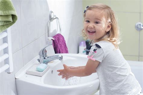 The Best Ways to Teach Hand Washing for Kids | Teaching, Helping kids, Preschool activities