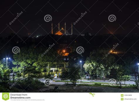 Night View of Shah Faisal Mosque Stock Image - Image of mosque, lights ...