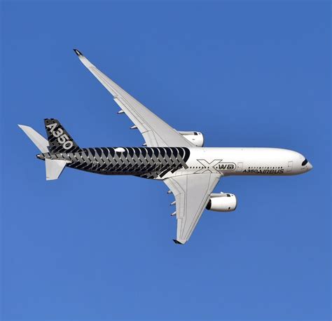 Video: Watch an Airbus A350 Perform a Nearly Vertical Takeoff