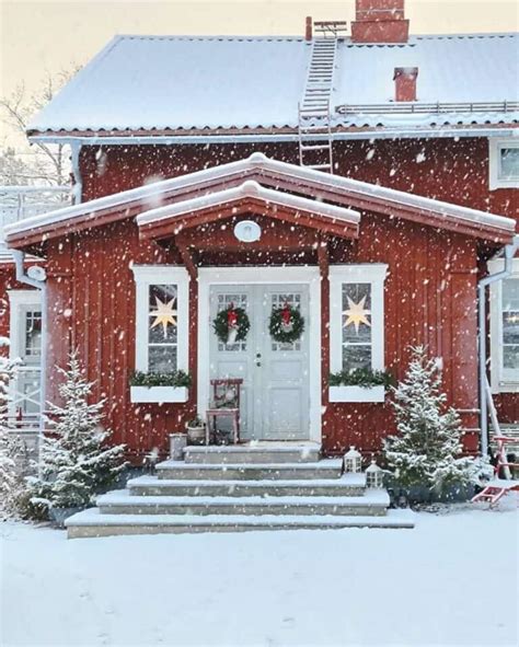 Have A Magical Christmas: 80 Decorating Ideas For Holiday Cheer