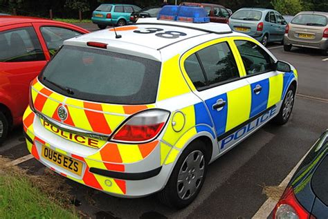 Thames Valley Police | This is OU55 EZS, a Vauxhall Astra Pa… | Flickr