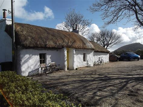 Rural Romantic Thatched Cottage - Houses for Rent in Portsalon, Donegal, Ireland | Thatched ...