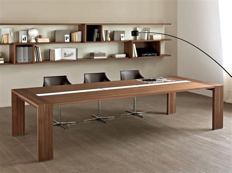 LOOP IN Meeting table by ESTEL GROUP design Alberto Stella